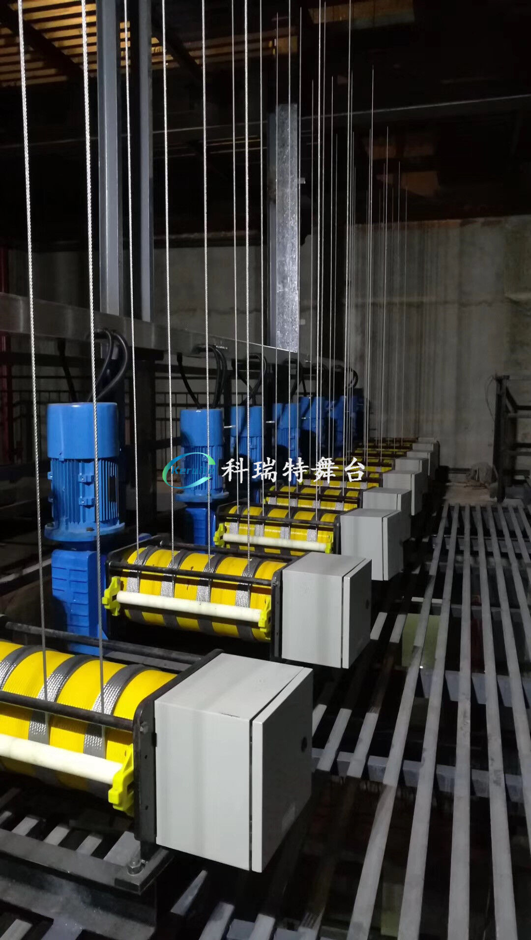 舞臺一字排繞吊桿機